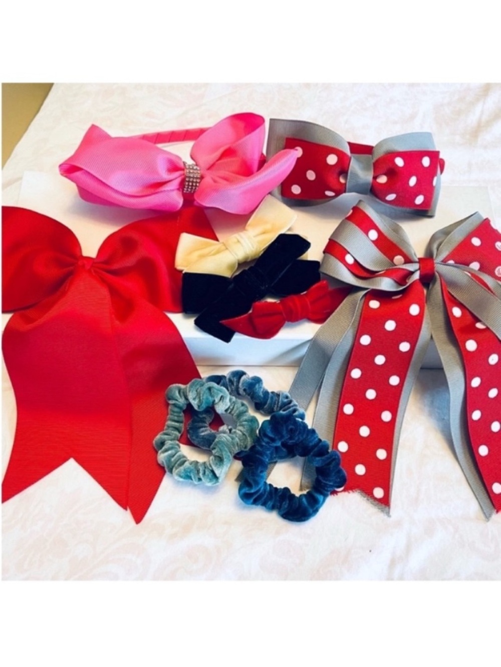 LAST DAY SALE! Kids Headband & Bow Bundle LIKE NEW! - Picture 15 of 15